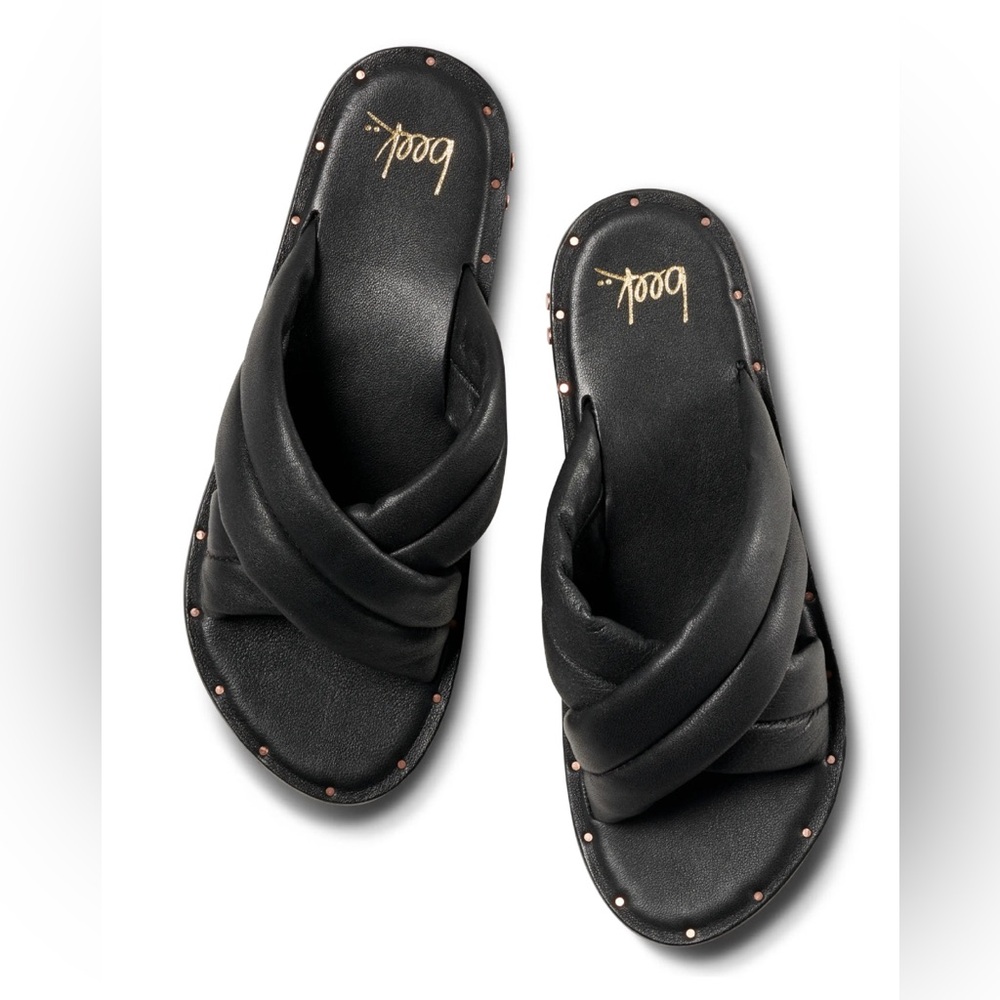 Dovetail Crisscross Slide Sandal in Eggshell